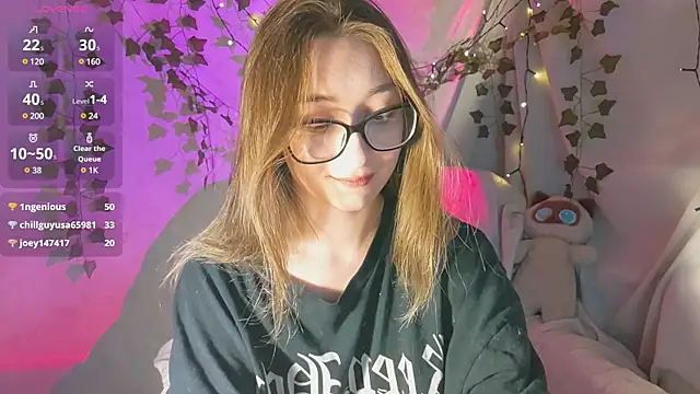 Snapshot of monlight__dana chatting on 12.06.24 monlight dana online show from 12.06.24