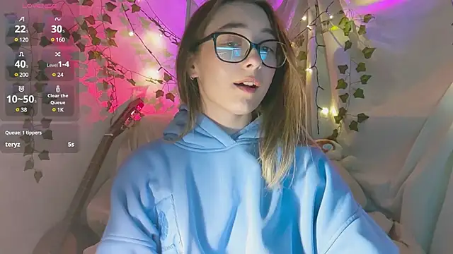 Snapshot of monlight__dana chatting on 12.09.24 monlight dana online show from 12.09.24