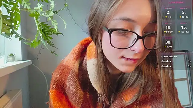 Snapshot of monlight__dana chatting on 01.08.25 monlight dana online show from 01.08.25