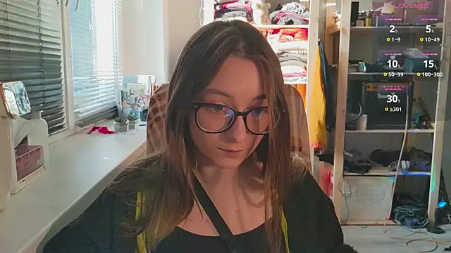 Snapshot of monlight__dana chatting on 02.12.25 monlight dana online show from 02.12.25