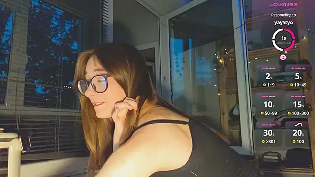 Snapshot of monlight__dana chatting on 09.08.25 monlight dana online show from 09.08.25