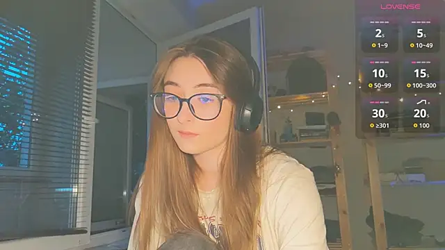 Snapshot of monlight__dana chatting on 09.14.25 monlight dana online show from 09.14.25