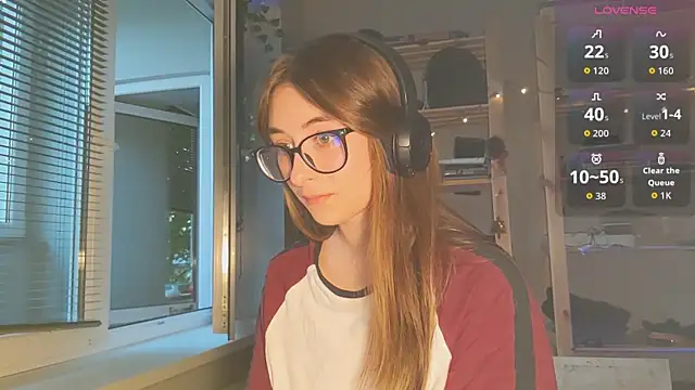 Snapshot of monlight__dana chatting on 09.21.25 monlight dana online show from 09.21.25