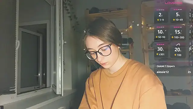 Snapshot of monlight__dana chatting on 10.09.25 monlight dana online show from 10.09.25