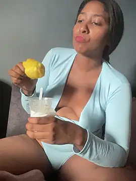 Snapshot of Berry_Bans chatting on 04.09.26 Berry Bans online show from 04.09.26