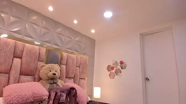 Charlotte Ice1 online show from 03.13.26