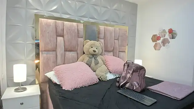 Charlotte Ice1 online show from 03.16.26