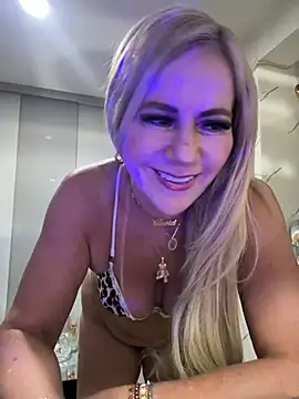 LARIANA RIVERA23 online show from 04.29.26