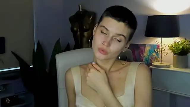 Snapshot of sarah_perfect chatting on 11.04.25 sarah perfect online show from 11.04.25