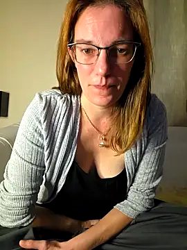 SpiceLea online show from 10.13.25