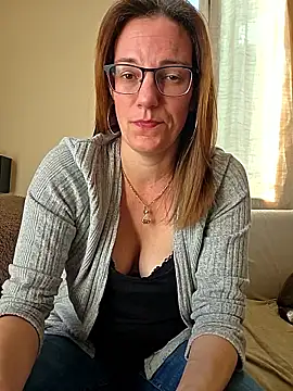 SpiceLea online show from 03.12.26