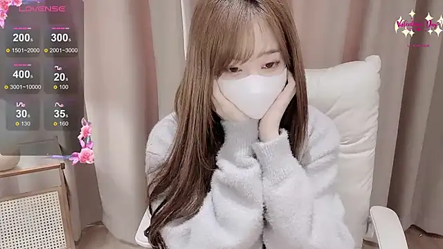 Yuuuuuly online show from 12.05.25