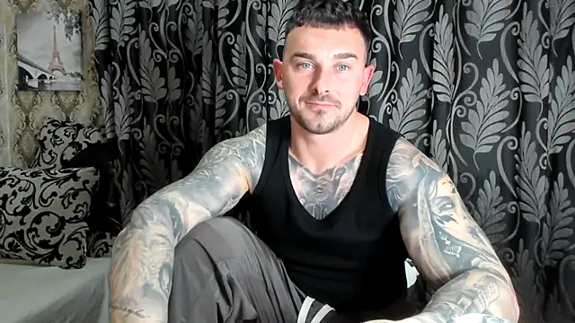 Snapshot of Jonmusclemaster chatting on 03.12.26 Jonmusclemaster online show from 03.12.26