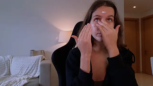 VanessaBayer2 online show from 12.26.24