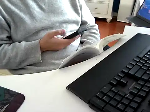 Snapshot of big-pig chatting on 01.02.25 big-pig online show from 01.02.25