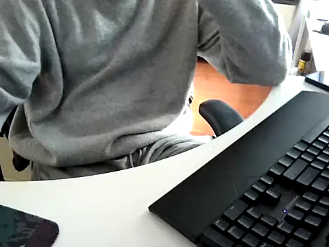 Snapshot of big-pig chatting on 01.03.25 big-pig online show from 01.03.25