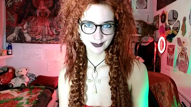 Snapshot of TatianaRomanov chatting on 05.15.26 TatianaRomanov online show from 05.15.26