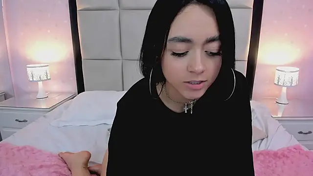 HannaClarrk  online show from 01.28.25