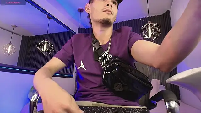  white fox 1 online show from 09.17.25