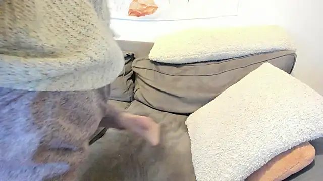 Snapshot of luxgray chatting on 03.02.25 luxgray online show from 03.02.25