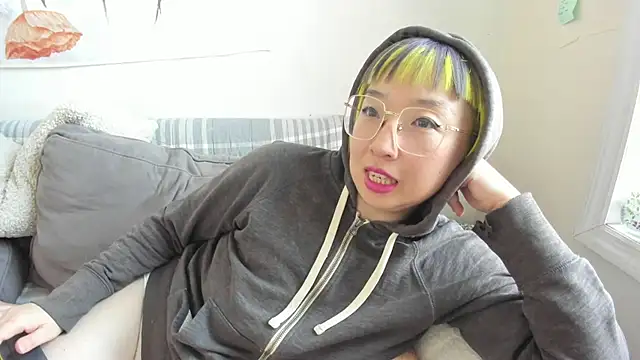 Snapshot of luxgray chatting on 02.16.26 luxgray online show from 02.16.26