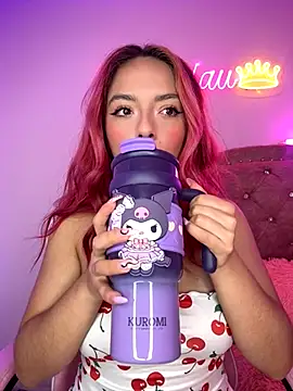 Snapshot of YovngBaby chatting on 09.26.25 YovngBaby online show from 09.26.25