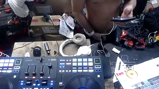 tongueispowerr6d9 online show from 01.05.25