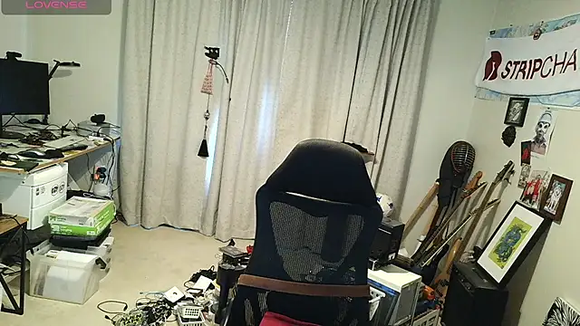 Snapshot of Rock_Pierce chatting on 05.16.26 Rock Pierce online show from 05.16.26