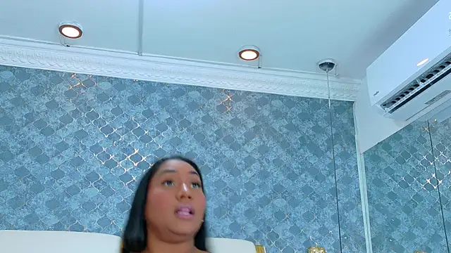 NaiomyLanes online show from 03.31.26