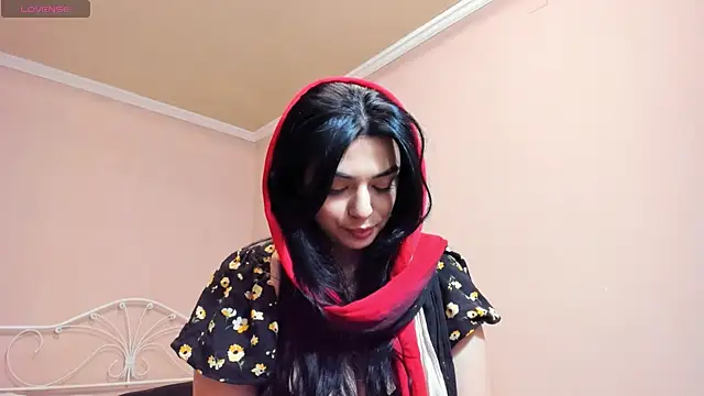 Snapshot of _cleopattra_ chatting on 12.24.24 cleopattra online show from 12.24.24