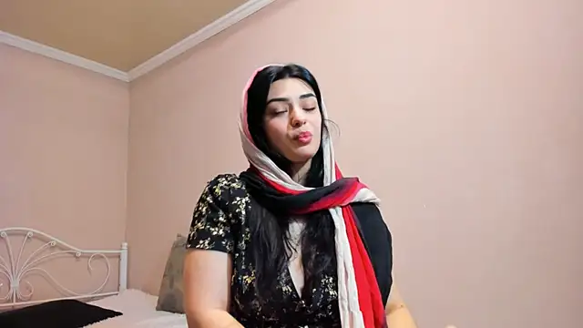 Snapshot of _cleopattra_ chatting on 12.27.24 cleopattra online show from 12.27.24