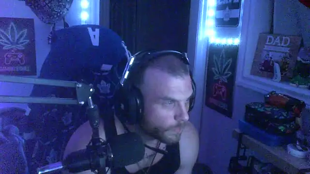 Snapshot of GeneralXMillyX chatting on 11.02.25 GeneralXMillyX online show from 11.02.25