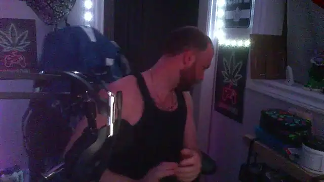 Snapshot of GeneralXMillyX chatting on 11.03.25 GeneralXMillyX online show from 11.03.25