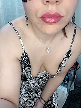 Snapshot of SexySweetPaola chatting on 05.08.26 SexySweetPaola online show from 05.08.26