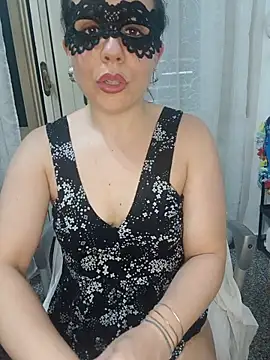 Snapshot of SexySweetPaola chatting on 08.01.26 SexySweetPaola online show from 08.01.26