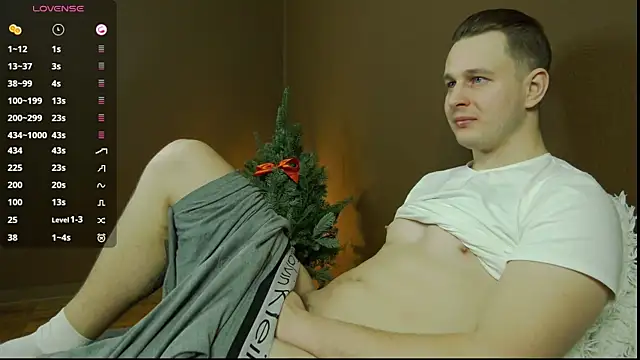 Snapshot of charlie_smiley chatting on 12.18.24 charlie smiley online show from 12.18.24