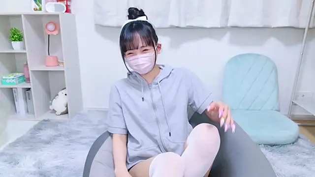 Snapshot of 86_haru chatting on 01.25.25 86 haru online show from 01.25.25