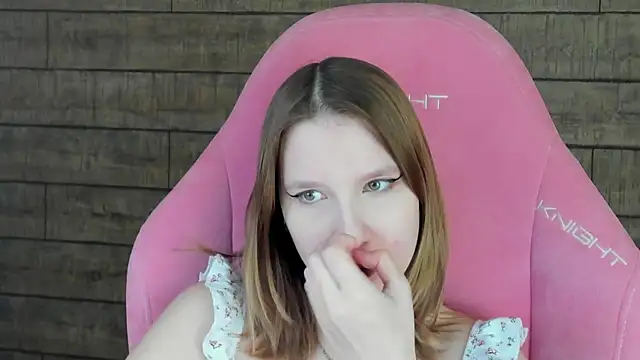 LiliLinn online show from 05.18.26