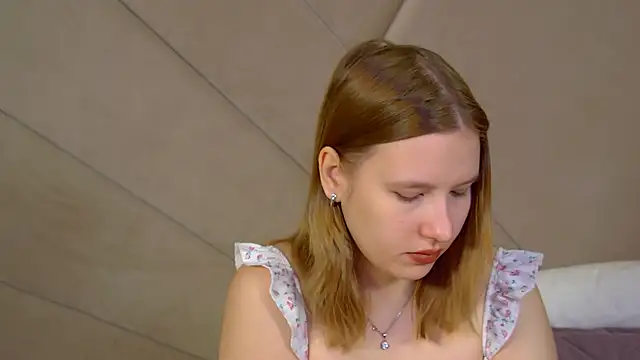 LiliLinn online show from 06.19.26