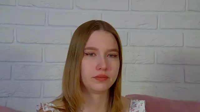 LiliLinn online show from 07.03.26