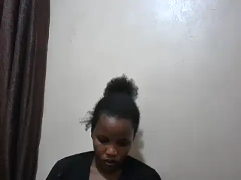 Snapshot of afrikaqueen chatting on 01.26.25 afrikaqueen online show from 01.26.25