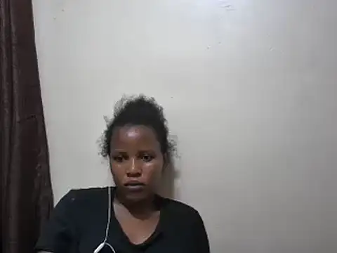 Snapshot of afrikaqueen chatting on 01.26.25 afrikaqueen online show from 01.26.25