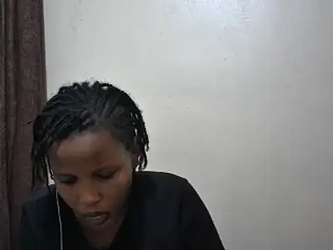 Snapshot of afrikaqueen chatting on 02.12.25 afrikaqueen online show from 02.12.25