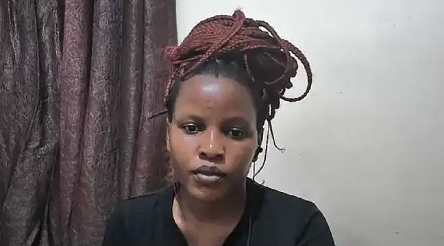 Snapshot of afrikaqueen chatting on 03.11.25 afrikaqueen online show from 03.11.25