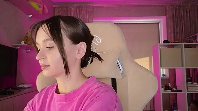 Katy perry  online show from 03.16.25