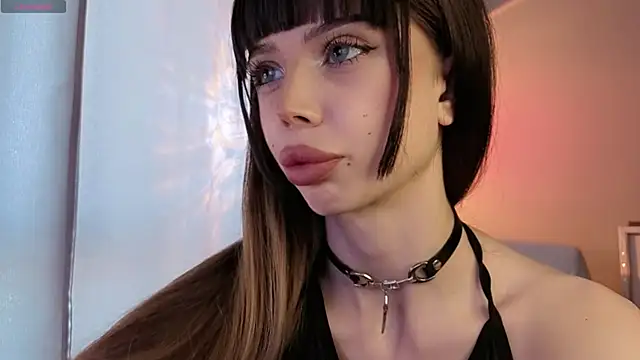 Jessie Johns online show from 06.07.26