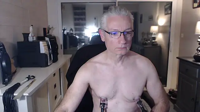 Snapshot of Goduleur69 chatting on 12.01.24 Goduleur69 online show from 12.01.24