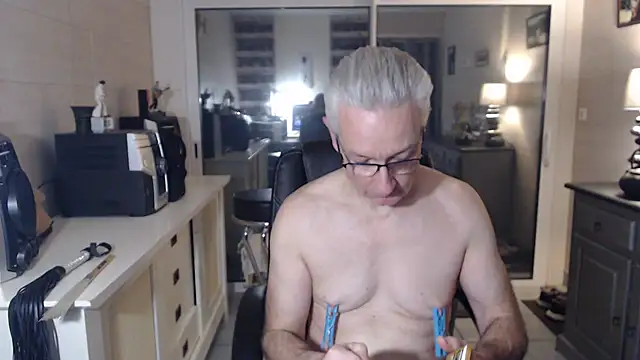 Snapshot of Goduleur69 chatting on 12.01.24 Goduleur69 online show from 12.01.24