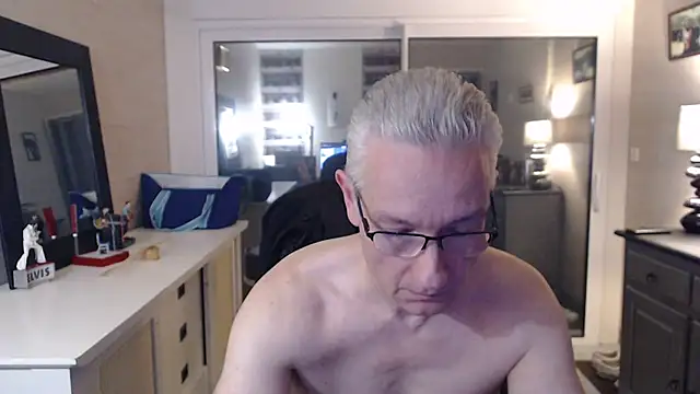 Snapshot of Goduleur69 chatting on 01.05.25 Goduleur69 online show from 01.05.25