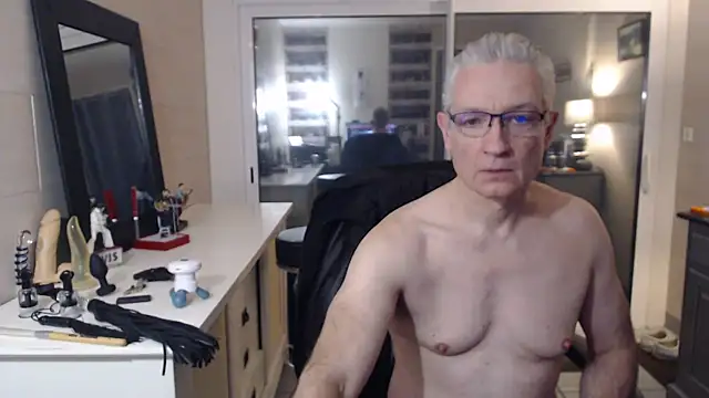 Snapshot of Goduleur69 chatting on 01.13.25 Goduleur69 online show from 01.13.25